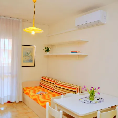 One Bedroom With Stunning Side Sea View * ביביונה
