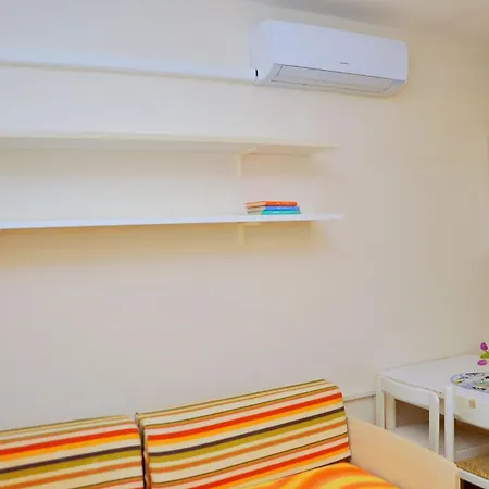 아파트 One Bedroom With Stunning Sea View 비비오네